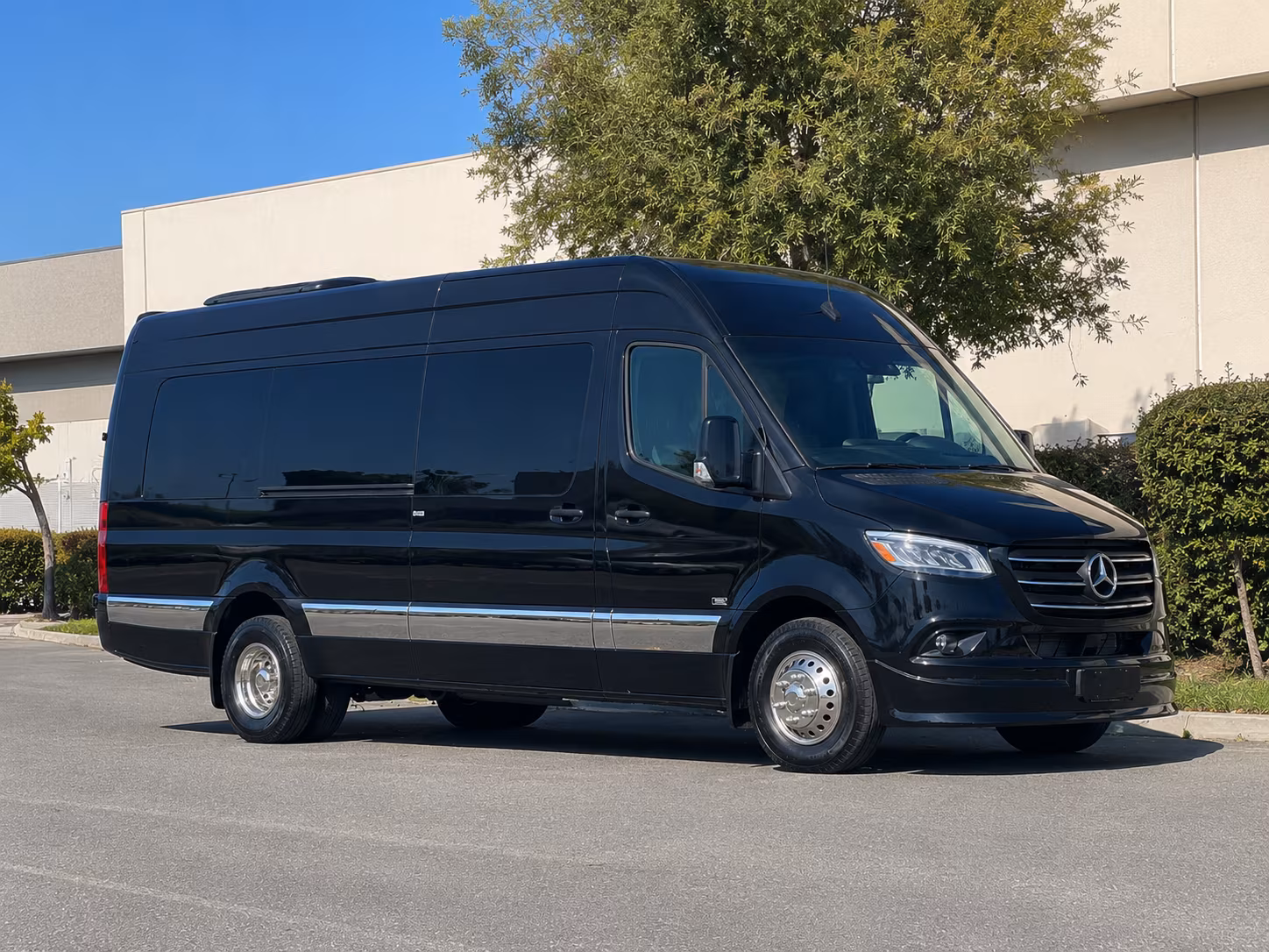 Elk Grove Airport Shuttle & Transportation onboard seating