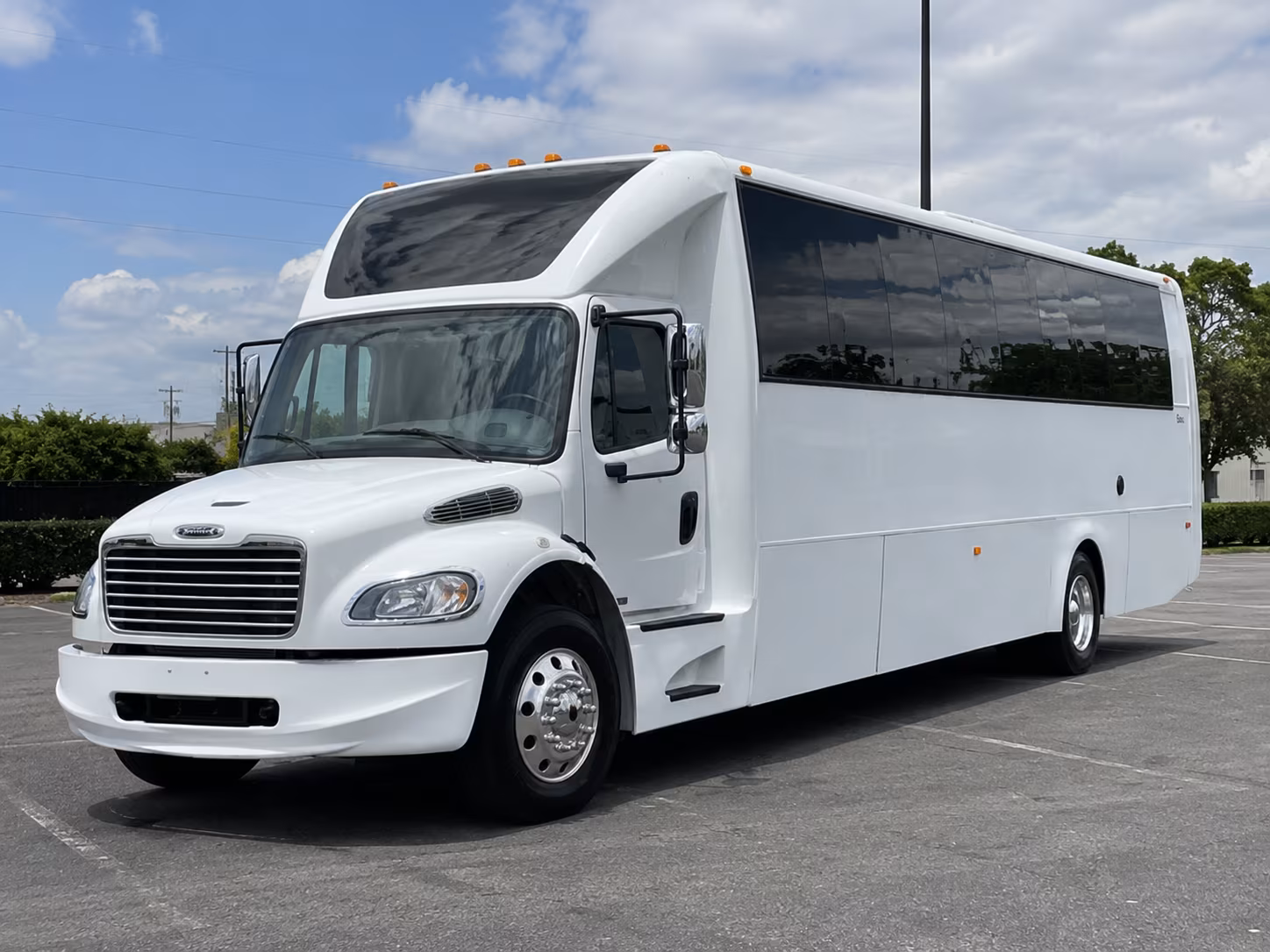 Elk Grove Birthday, Sweet 16, & Quinceañera Transportation group transportation