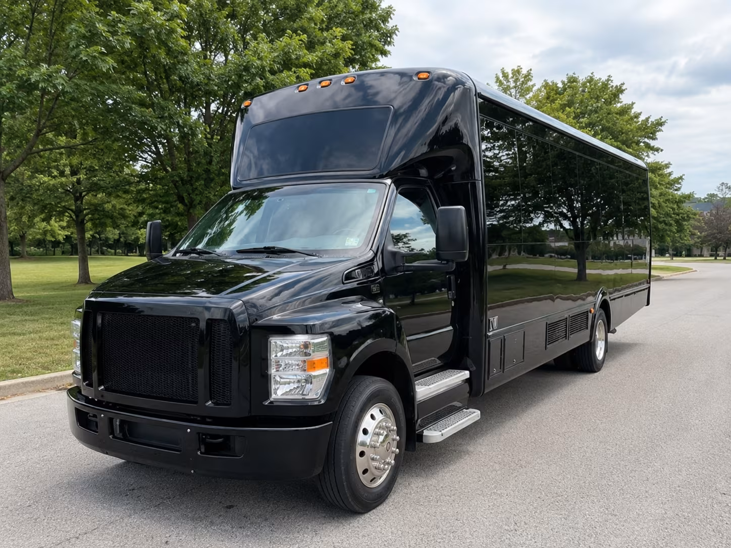 Elk Grove Birthday, Sweet 16, & Quinceañera Transportation onboard seating