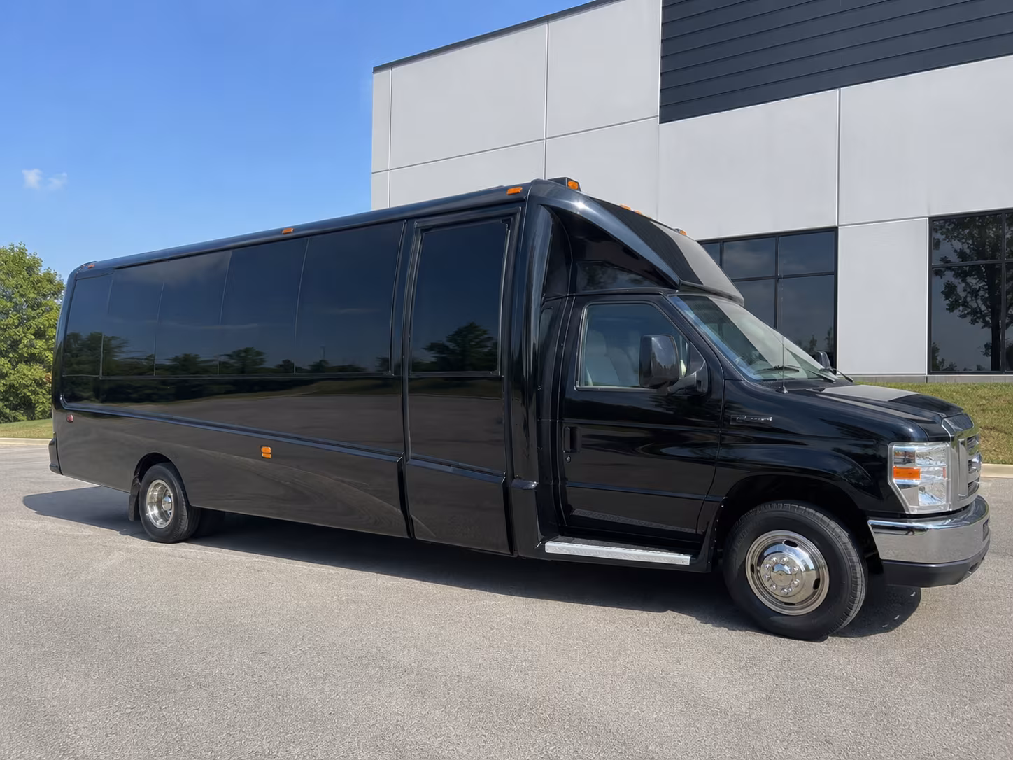 Rancho Cordova Birthday, Sweet 16, & Quinceañera Party Bus Rentals