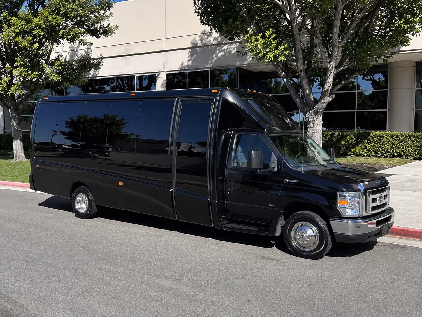 Rancho Cordova Winery Tour & Pub Crawl Transportation