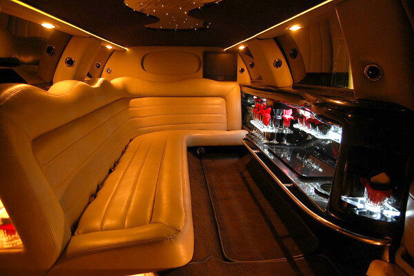 8 Person Lincoln Limo Service Elk Grove